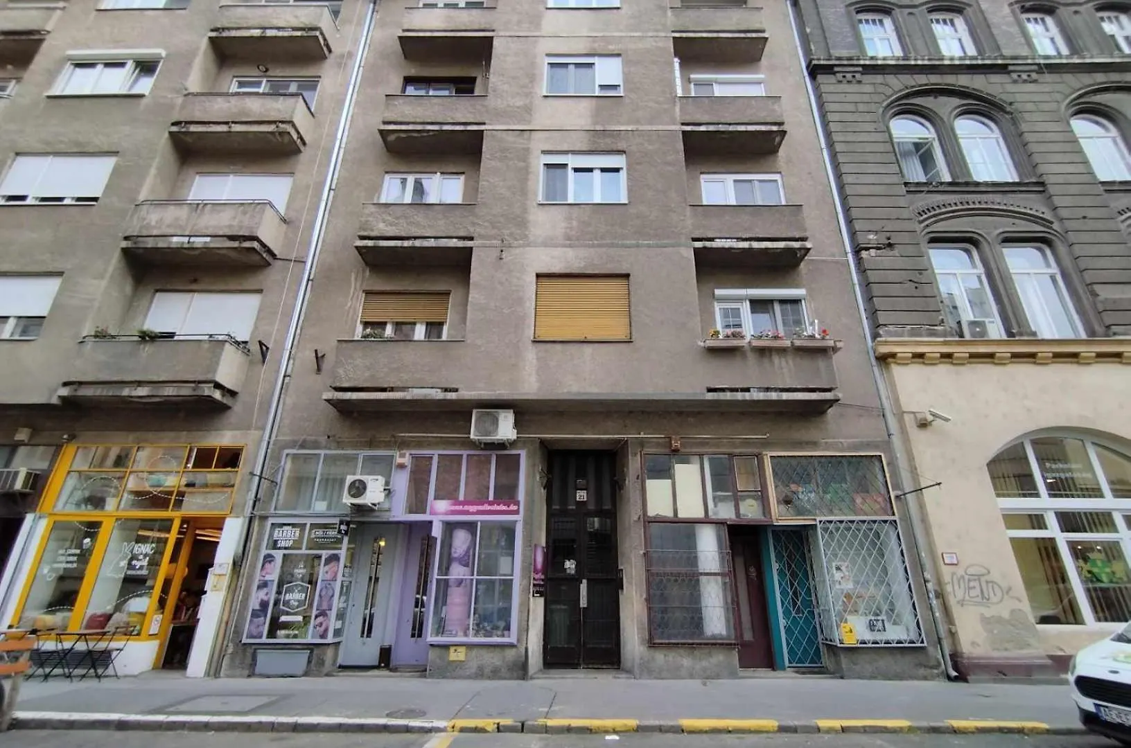 Flower Studio Apartment Budapest Hungary