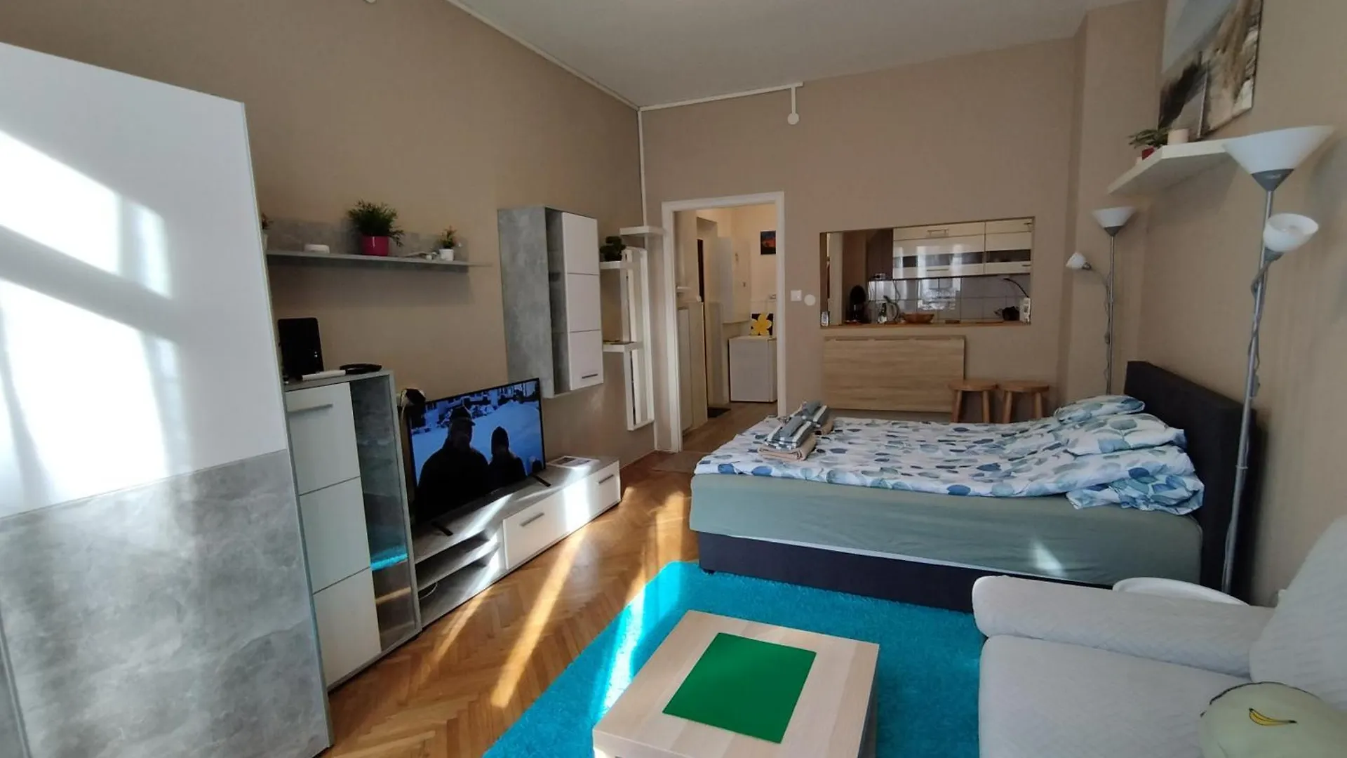 Flower Studio Apartment Budapest 0*,  Hungary